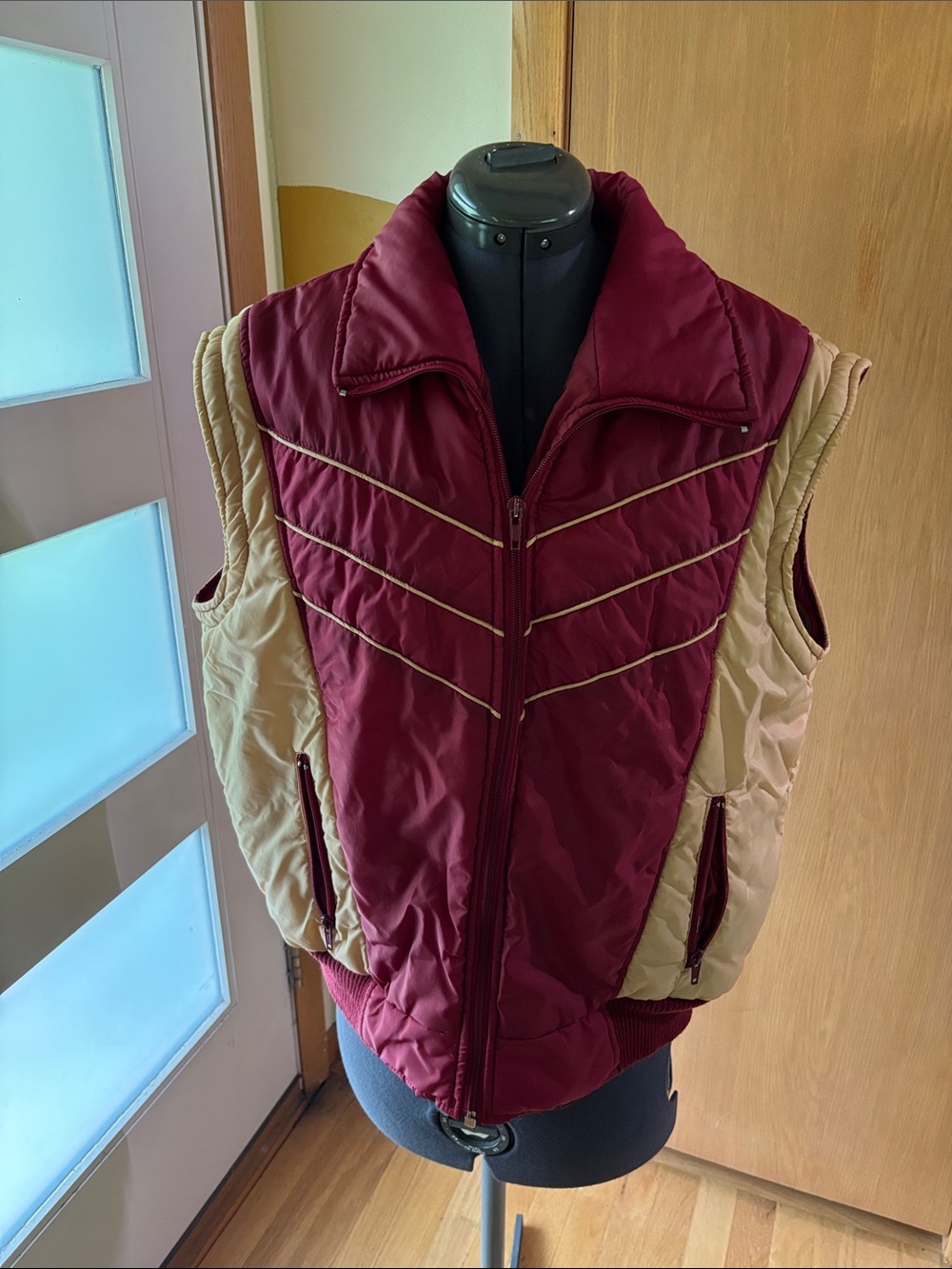 Vintage Sigallo Maroon and Cream Colorblock Puffer Ski Jacket, Vest Est Size M/L